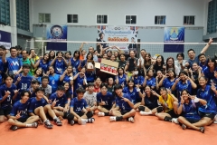 11.-photo-with-players-of-the-school